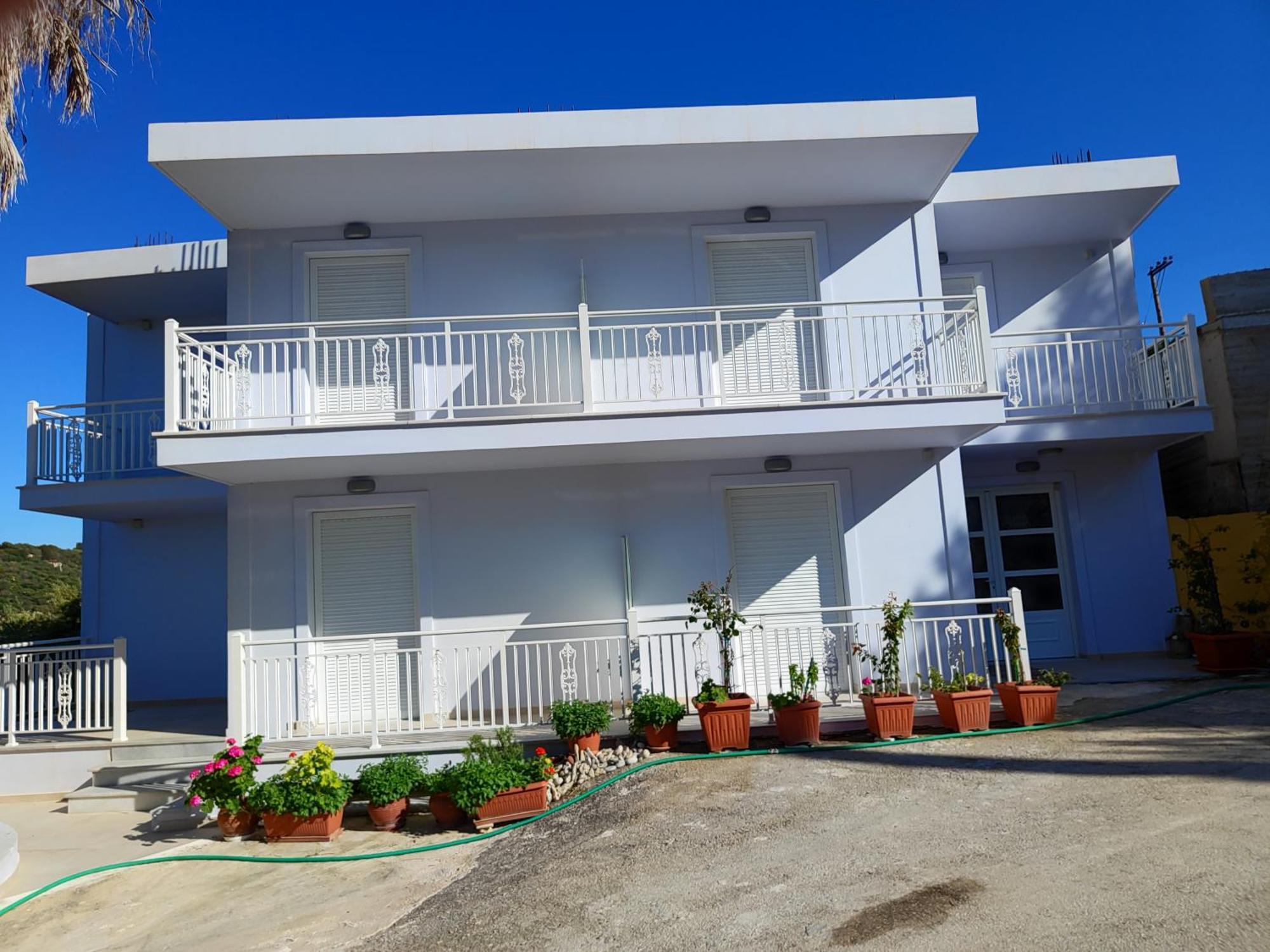 Apartament Yanna & *
